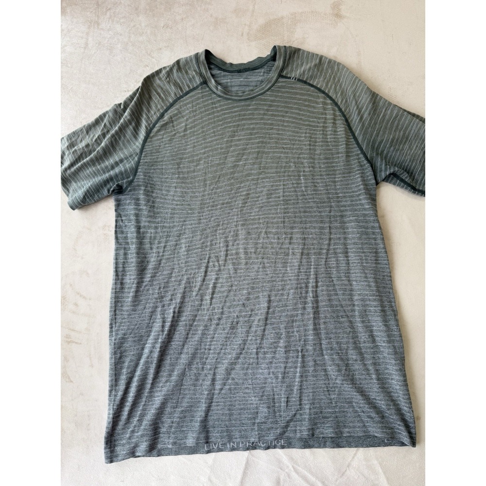 Lululemon Metal Vent Tech Performance Shirt Striped Top U3 Gray Ombre Men's Sz L
